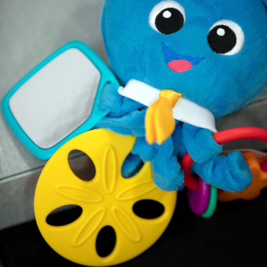 BABY EINSTEIN Hračka aktívna chobotnička na C krúžku Octopus™ 0m+