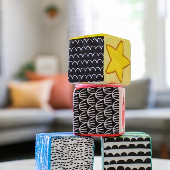 BABY EINSTEIN Kocky látkove set 4ks  Explore&Discover 3m+