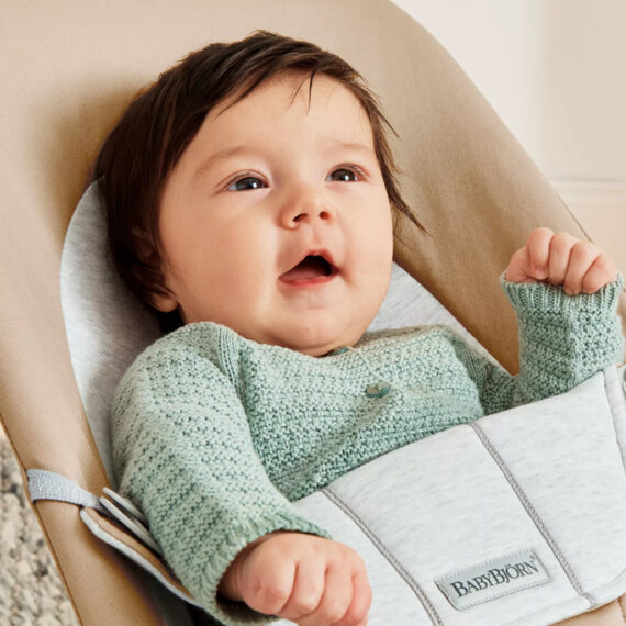 BABYBJÖRN Lehátko Balance Soft Woven Beige/ grey Jersey, svetlá konštrukcia