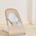 BABYBJÖRN Lehátko Balance Soft Woven Beige/ grey Jersey, svetlá konštrukcia
