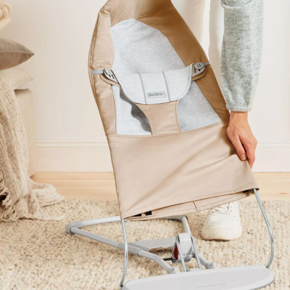 BABYBJÖRN Lehátko Balance Soft Woven Beige/ grey Jersey, svetlá konštrukcia