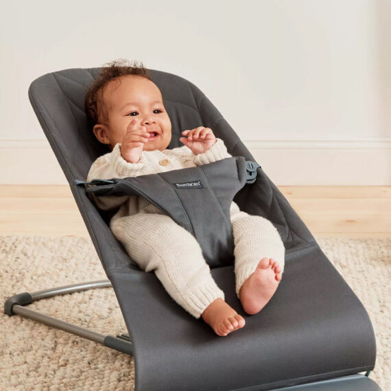 BABYBJÖRN Lehátko Bliss Anthracite cotton Petal, tmavá šedá konštrukcia