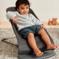BABYBJÖRN Lehátko Bliss Anthracite cotton Petal, tmavá šedá konštrukcia