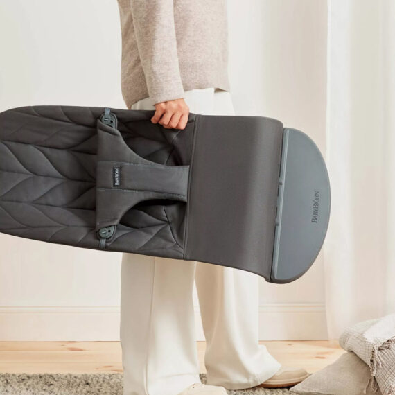 BABYBJÖRN Lehátko Bliss Anthracite cotton Petal, tmavá šedá konštrukcia