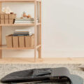 BABYBJÖRN Lehátko Bliss Anthracite cotton Petal, tmavá šedá konštrukcia