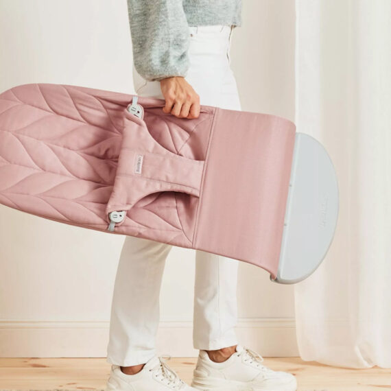 BABYBJÖRN Lehátko Bliss Dusty pink cotton Petal, svetlá šedá konštrukcia