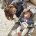 BABYBJÖRN Lehátko Bliss Print Khaki green cotton, tmavá šedá konštrukcia