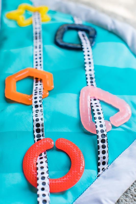 BABY EINSTEIN Deka na hranie svetelná Sensory Play Space extra veľká 0m+