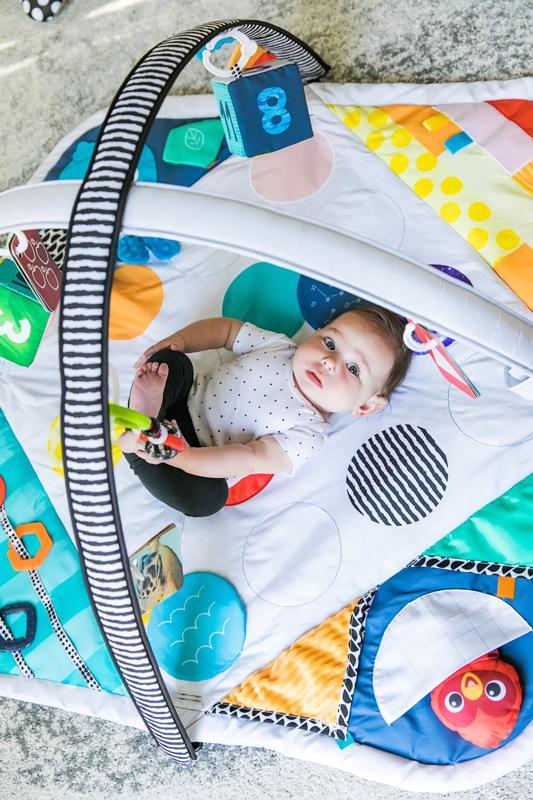 BABY EINSTEIN Deka na hranie svetelná Sensory Play Space extra veľká 0m+