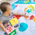 BABY EINSTEIN Deka na hranie svetelná Sensory Play Space extra veľká 0m+