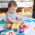 BABY EINSTEIN Deka na hranie svetelná Sensory Play Space extra veľká 0m+