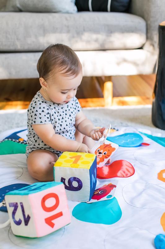 BABY EINSTEIN Deka na hranie svetelná Sensory Play Space extra veľká 0m+