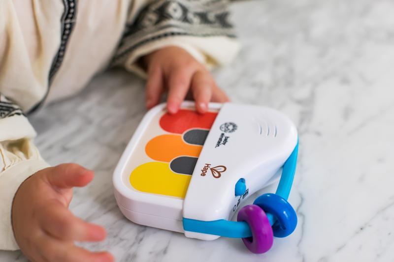 BABY EINSTEIN Klavír drevený mini Magic Touch HAPE 3m+