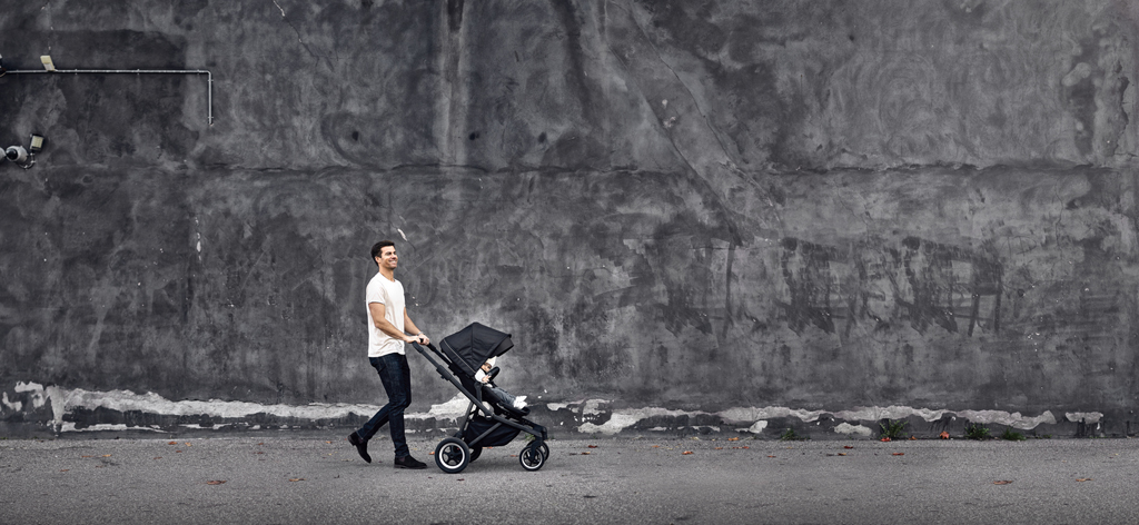 THULE Kočík športový mestský Sleek Midnight Black