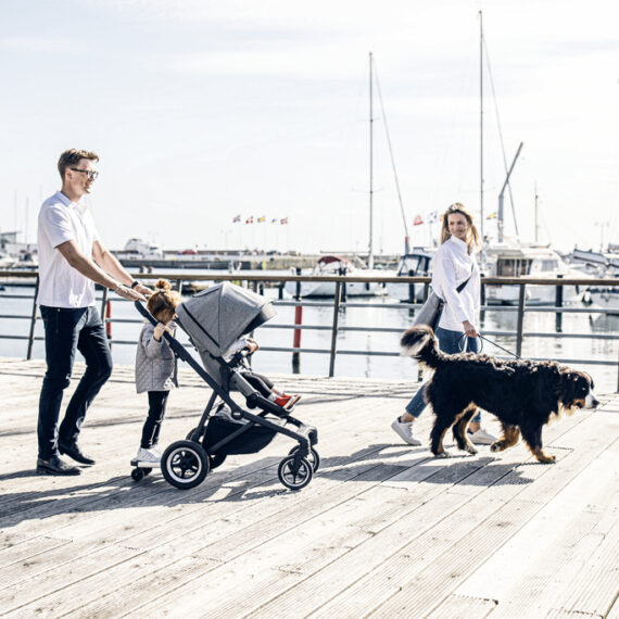 THULE Športový kočík Sleek Black/Grey Melange
