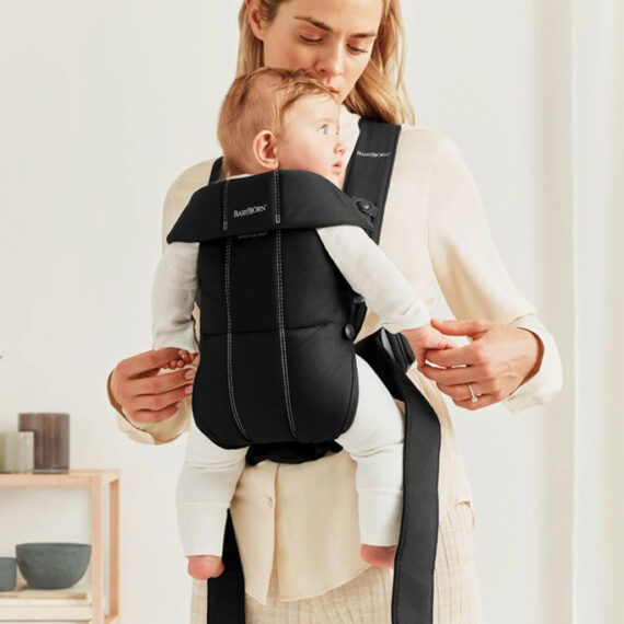BABYBJÖRN Nosič Mini Woven, Black Cotton