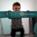 PETITE&MARS Postieľka cestovná Koot – Fox Aqua + Prenosný projektor 3v1 Hooty 0m+