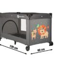 PETITE&MARS Postieľka cestovná Koot – Lion Grey + Prenosný projektor 3v1 Hooty 0m+