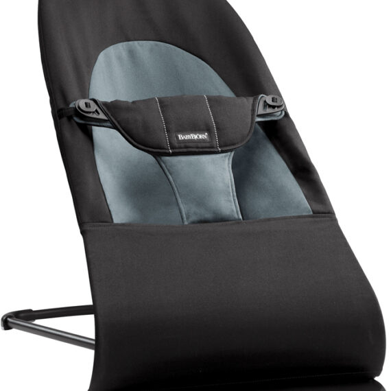 BABYBJÖRN Lehátko Balance Soft s hračkou Black/Dark Grey