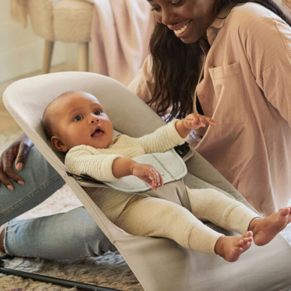 BABYBJÖRN Lehátko Balance Soft, Beige/Grey Jersey