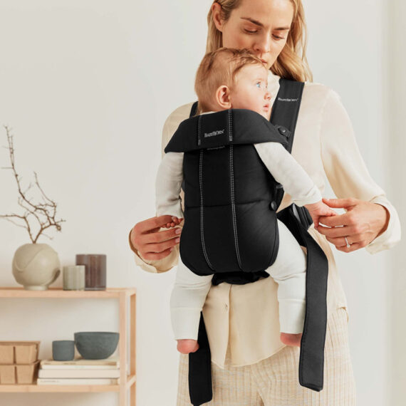 BABYBJÖRN Nosič Mini, Black Cotton