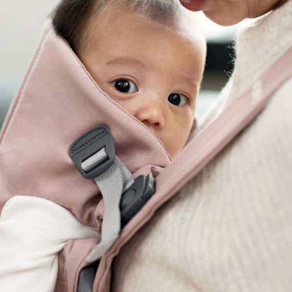 BABYBJÖRN Nosič Mini, Dusty Pink Cotton