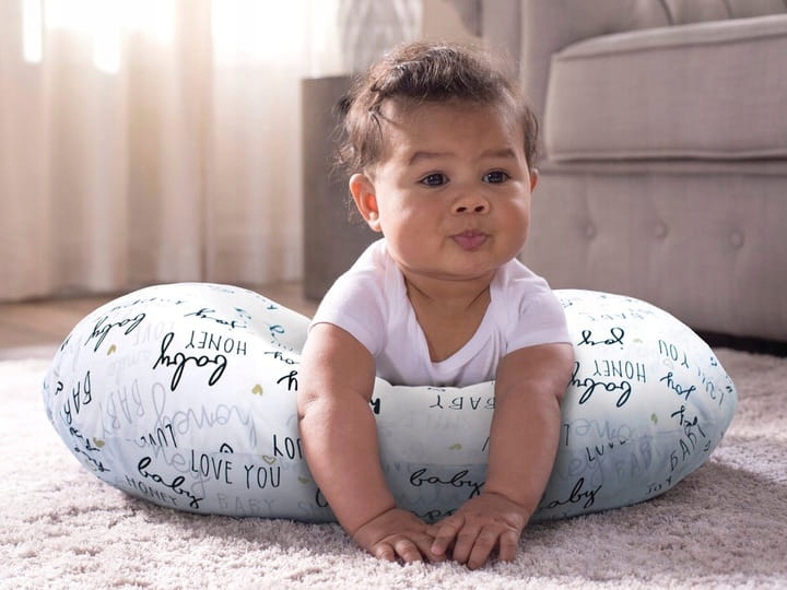 CHICCO Vankúš na dojčenie Boppy – Hello Baby