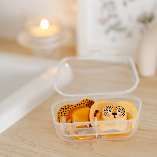 CANPOL BABIES Set symetrických silikónových cumlíkov BabiesBoo 6-18m 2ks oranžový