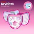 HUGGIES® Nohavičky plienkové jednorazové DryNites MEGA 17-30 kg Girl, 26 ks, M