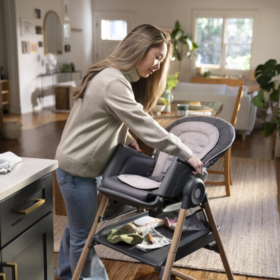 INGENUITY Stolička jedálenská multifunkčná Wesley™ 0m+ do 23kg