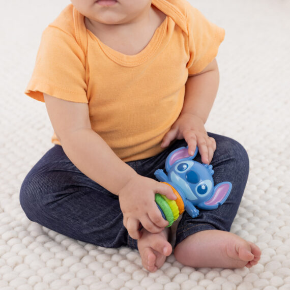 BRIGHT STARTS Hračka senzorická Twist-a-Stitch™ 3m+