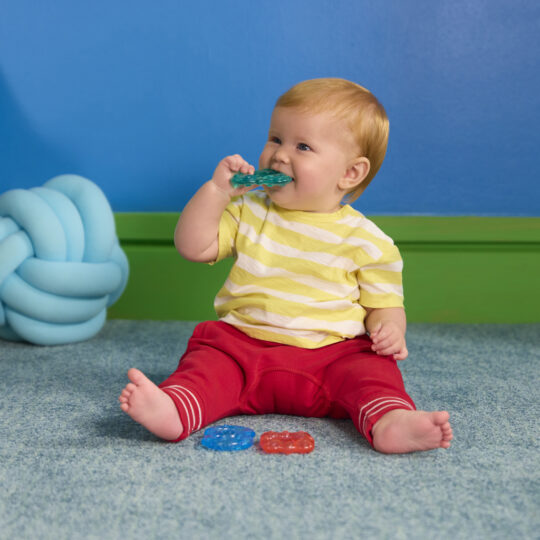 BRIGHT STARTS Hryzačka plnená vodou tvary Stay Cool Teethers™ 3ks, 3m+