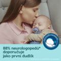 CANPOL BABIES Set symetrických silikónových cumlíkov Light touch 18m+ Pure color zelený