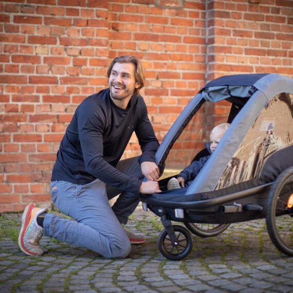 HAMAX Vozík dvojmiestny za bicykel vr. ramená + kočíkový set Avenida Twin – Modrá, odpružený