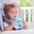 CHICCO Hrnček učiaci Transition s držadlami 200 ml žltý 4 m+