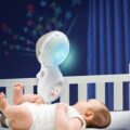 INFANTINO Hudobný kolotoč s projekciou 3v1 ecru