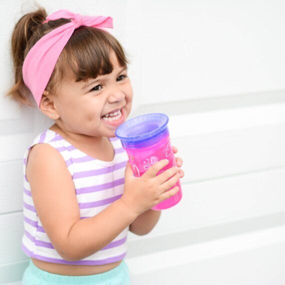 NUBY Hrnček netečúci 360° 300 ml, 6 m+ ružová / fialová