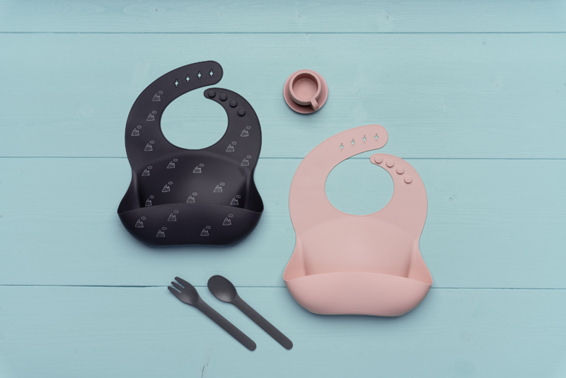 PETITE&MARS Podbradník silikónový Sam Pink