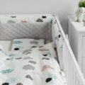 SENSILLO Mantinel do postieľky velvet CLOUDS PLUSH KARO 180×30 cm