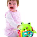 TEDDIES Hrkálka žabka plast s krúžkami 6m+