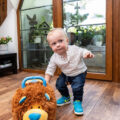 TEDDIES Odrážadlo Funny wheels Rider Ride-On levíček plyšový modrý 12 m +