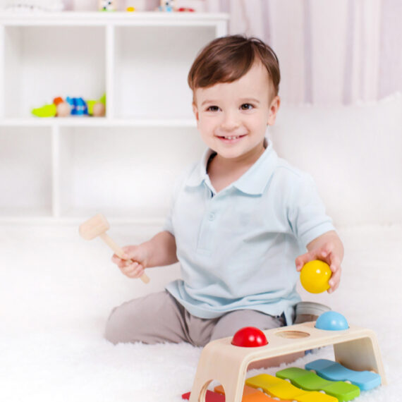 TEDDIES Zatĺkačka/Xylofón 2v1 s kladivkom s guľami drevená 12m+