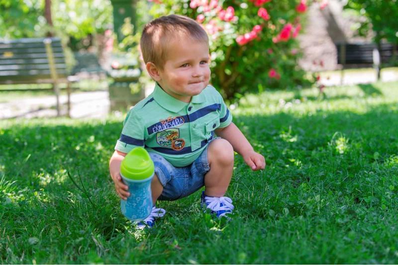 CHICCO Hrnček Aktívny termo s tvrdým náustkom 266 ml ružový 12m+