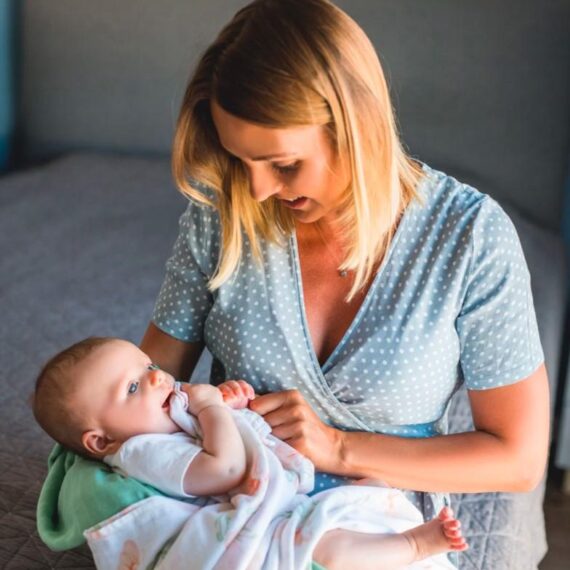 BABYONO Plienky mušelínové Bamboo Tropic Flower 2 ks 120x120 cm