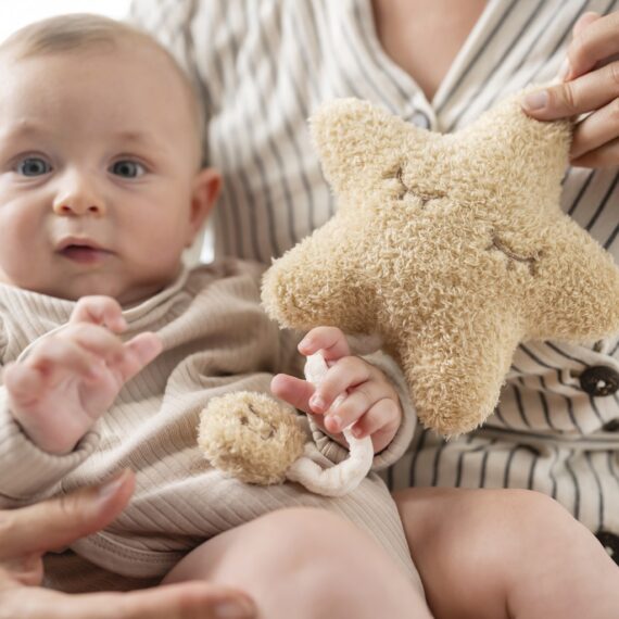 NATTOU Hračka hudobná Teddy hviezdička 25 cm, 0m+