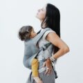 BECO Fly Hybridný ergonomický nosič (Mei Tai) - šedé
