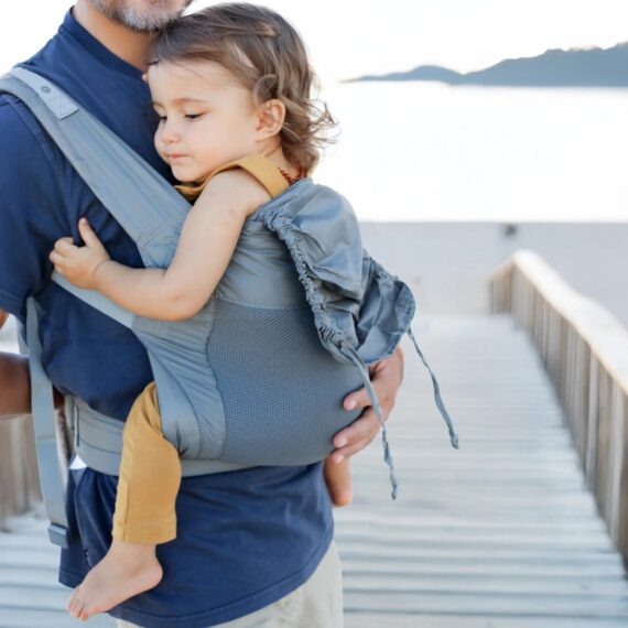 BECO Fly Hybridný ergonomický nosič (Mei Tai) - šedé