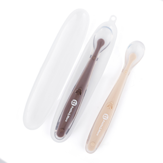 PETITE&MARS Silikónové lyžičky s puzdrom, sada 2 ks, Take&Match Sand - Cocoa 6m+