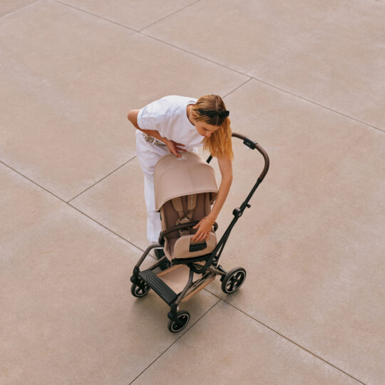 CYBEX Športový kočík Eezy S Twist+ 2 Black - Magic Black Gold