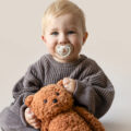 LOVI Cumlík svietiaci silikónový dynamický Teddy love 6-18m 2ks